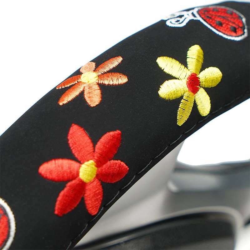 High quality factory price automobile steering wheel cover hand sewing general flower embellishment steering wheel cover